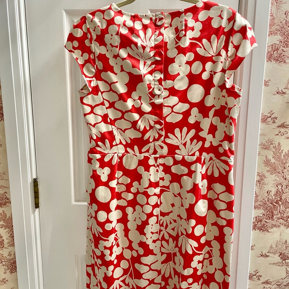 Boden Size 14 beige and red floral dress, new with button tag - Picture 2 of 3